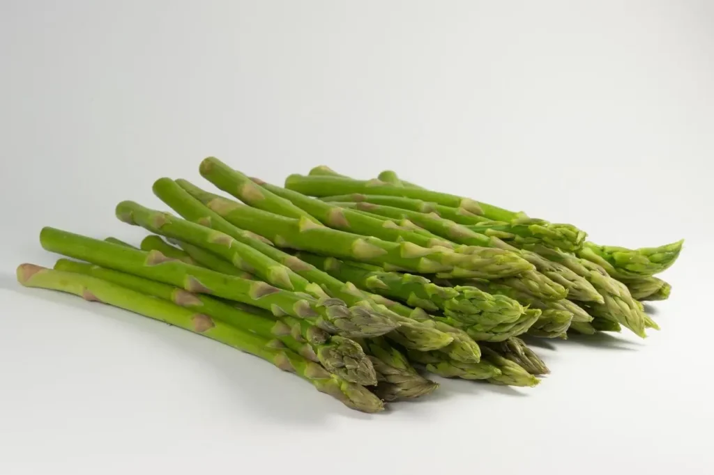 asparagus 16 High Fiber And Low Calorie Foods weexplained.com